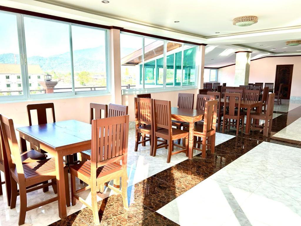 Sisavang Hotel Vang Vieng Exterior photo