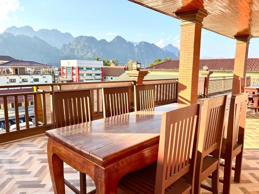 Sisavang Hotel Vang Vieng Exterior photo